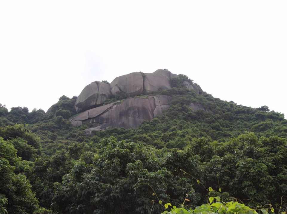 阿婆髻旅游景区