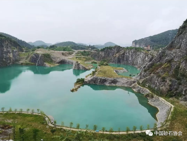 岳的大肥屁熟妇五十路99